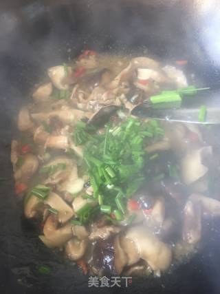 Stir-fried Shredded Pork with Mushrooms recipe