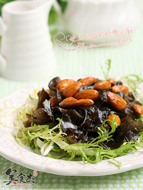 Almond Black Fungus Mixed with Bitter Chrysanthemum recipe