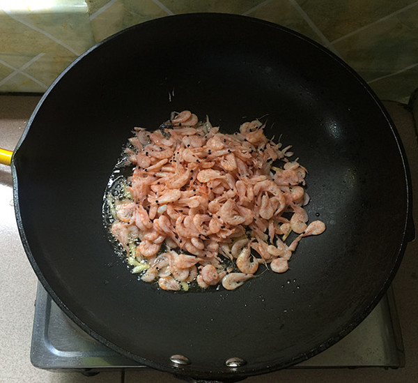 Stir-fried Shrimp with Celery recipe