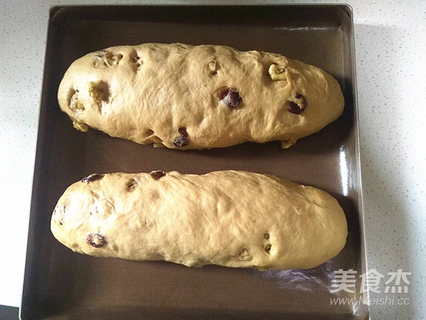 Cranberry Walnut Soft European Buns recipe