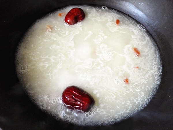 One Person Eating Sea Cucumber Small Hot Pot recipe