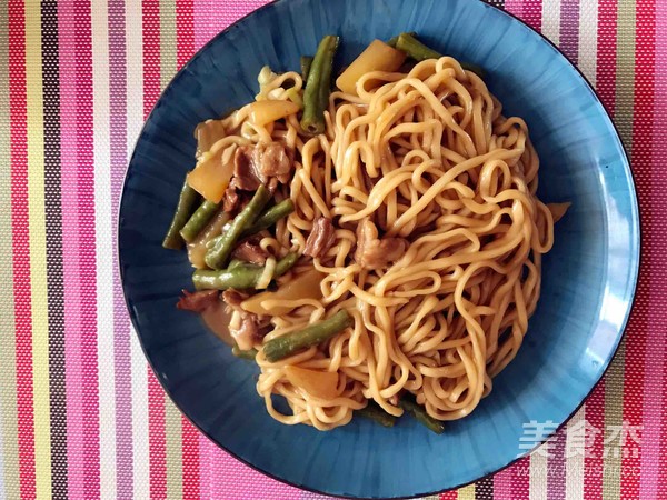 Braised Noodles with Homemade Beans recipe