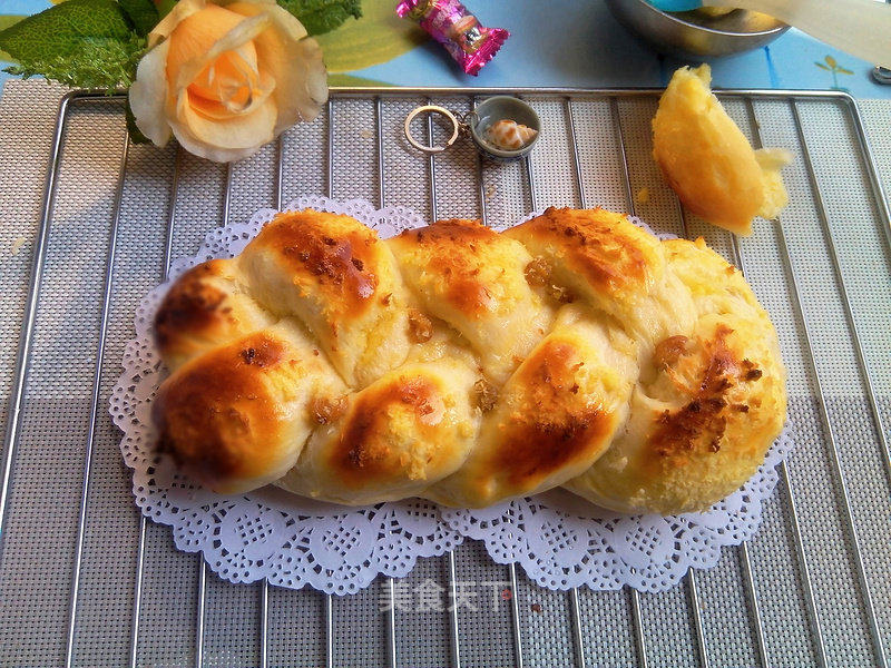 Raisin Coconut Bread recipe