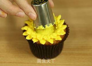 #aca Fourth Session Baking Contest# Making Erotic Sunflower Muffin Cakes recipe