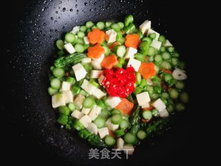 Carrot Fried Double Bamboo Shoots recipe