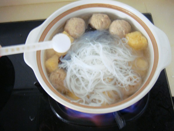 Tribute Ball Vermicelli Soup recipe