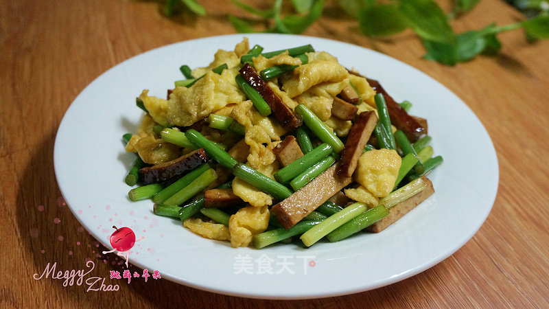 Dried Tofu with Egg Garlic Sprouts recipe