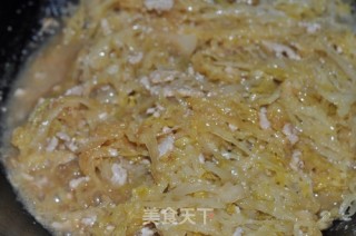 Fried Pork with Sauerkraut Vermicelli recipe