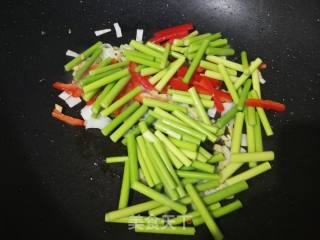 Stir-fried Garlic Moss with Egg White recipe