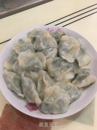 Leek and Shrimp Meat Dumplings recipe