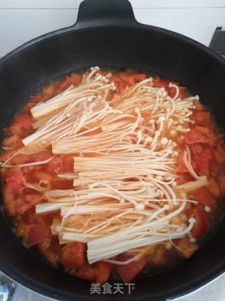 Beef Slices with Tomato and Enoki Mushroom recipe