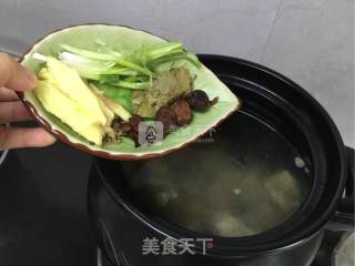 Steak Stewed White Radish recipe