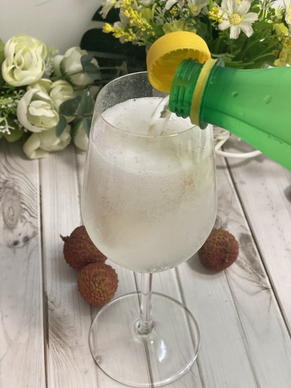 Summer Cold Special Drink, Litchi Sparkling Water, Healing System Delicious recipe