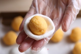 [egg Yolk and Quicksand Dumplings] Lantern Festival, Something Different to Eat recipe