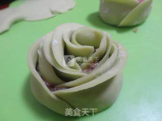 Hot Internet's Rose Dumplings recipe