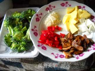 Two-color Egg Stewed with Broccoli recipe