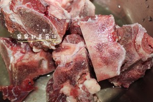 Beef Bone Soup-fragrant Milky White recipe