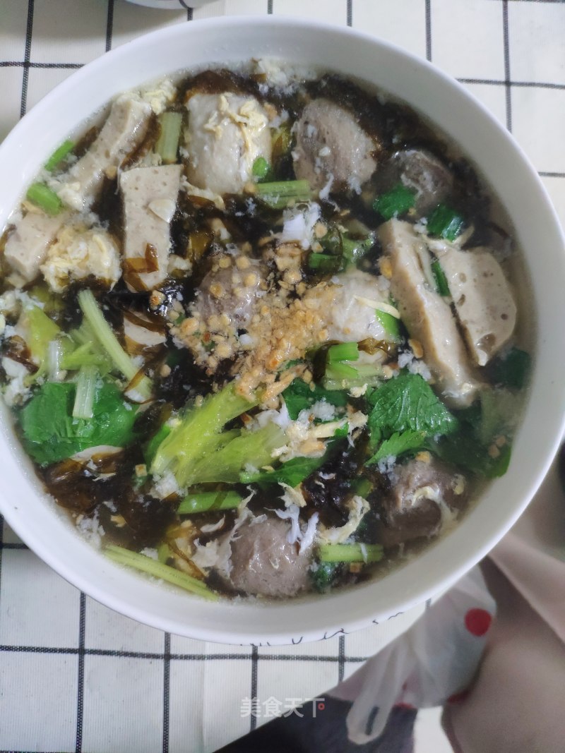 Seaweed Egg Drop Soup (a Few Minutes to Get It)