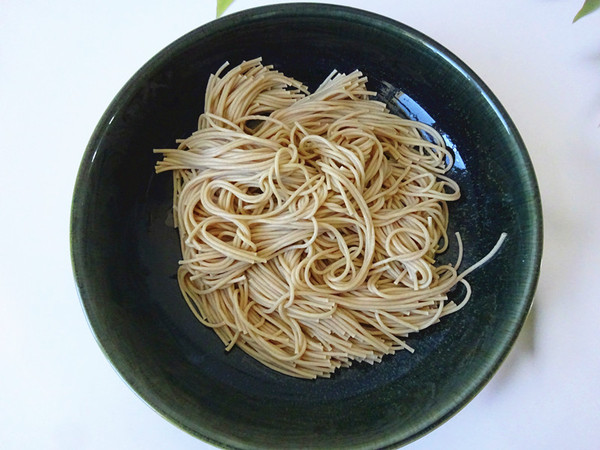 Cold Naked Oat Noodles recipe