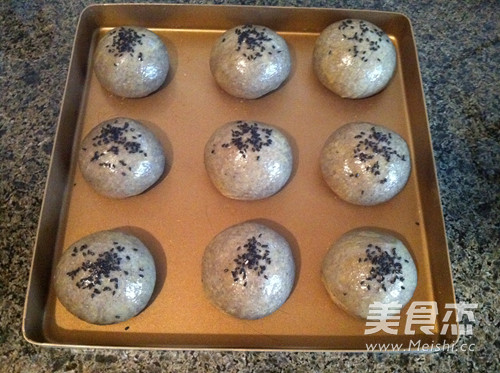 Black Sesame Breakfast Bun recipe