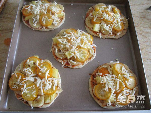 Fruit Mini Pizza recipe