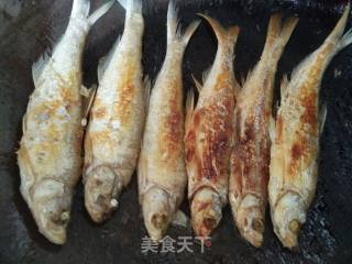 Braised Small River Fish recipe