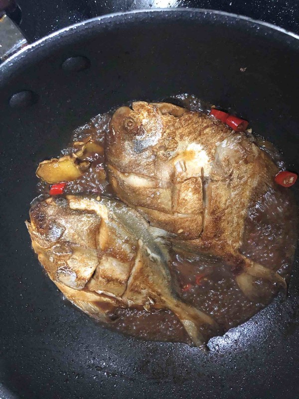 Homemade Braised Pomfret recipe