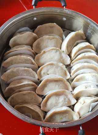 Steamed Dumplings with Vegetarian Noodle Soup recipe