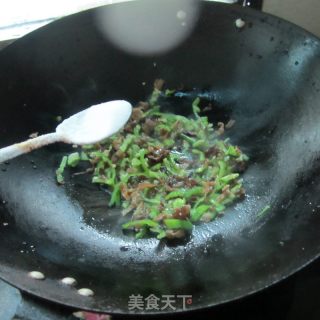 Fried Egg with Fungus and Green Pepper recipe