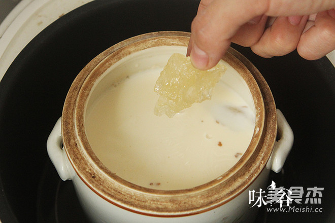 Milk Stewed Flower Gum recipe