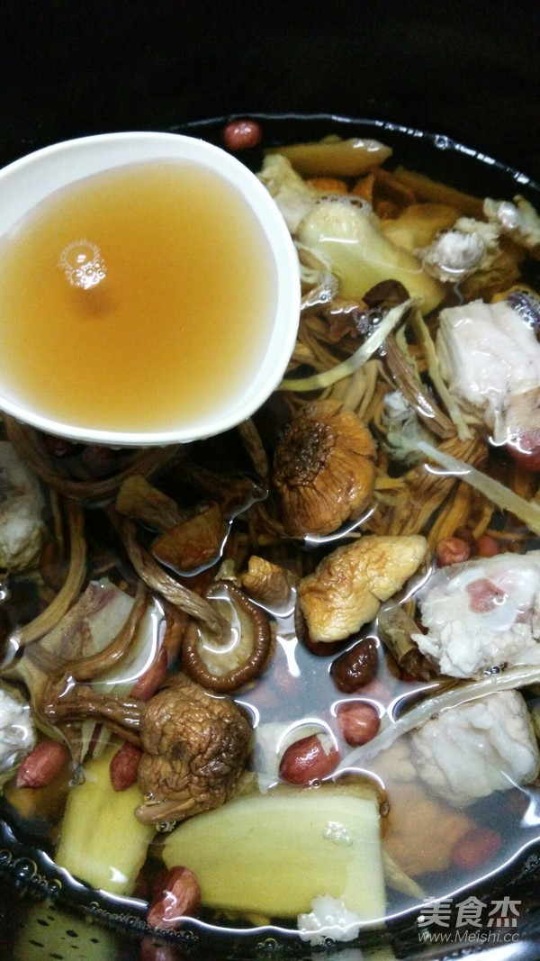 Agaricus, Tea Tree Mushroom, Cuttlefish Spare Rib Soup recipe