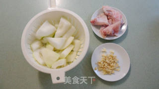 Boiled Fish Noodle Meat with Zucchini Sauce recipe