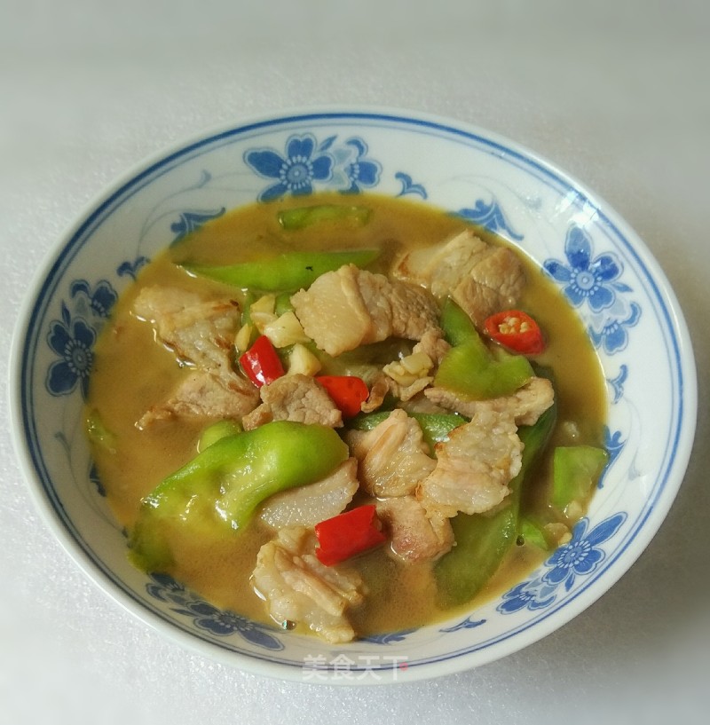 Stir-fried Pork Belly with Loofah recipe