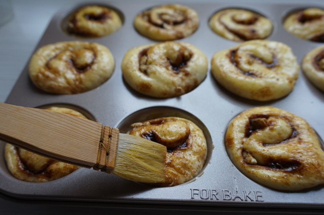 Cinnamon Walnut Rolls recipe