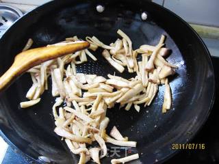 Eryngii Mushroom with Leek Moss recipe