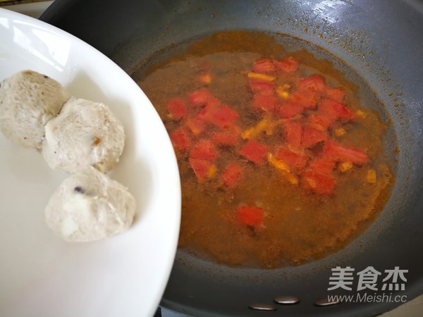 Tomato Noodles with Meatballs recipe