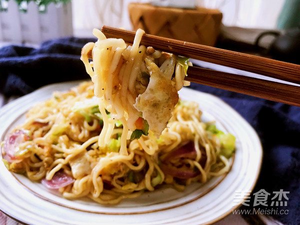 Vegetarian Braised Instant Noodles recipe