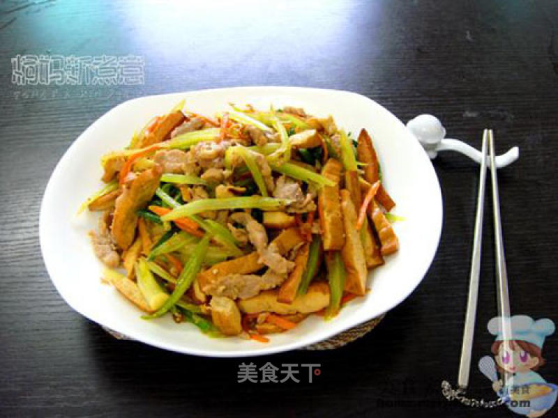 Stir-fried Pork with Celery and Dried Tofu recipe