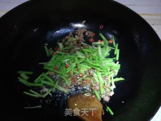 Stir-fried Donkey Meat with Celery recipe