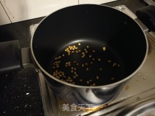 #trust之美# Homemade Snacks-caramel Popcorn (pan Version) recipe