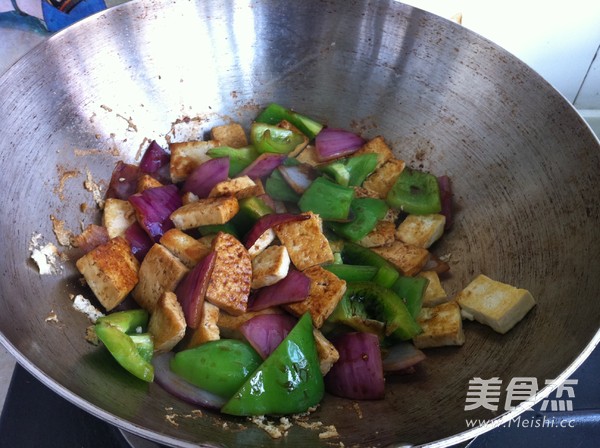 Tofu with Green Peppers and Green Onions recipe