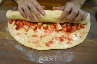 Strawberry Rolls with Sugar Coated Cheese recipe