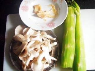 Stir-fried Oyster Mushroom with Lettuce recipe