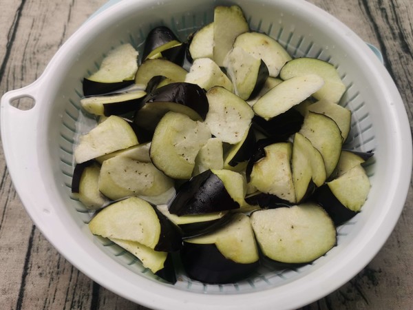 Home-style Stir-fry-three Fresh Vegetables with Less Oil recipe