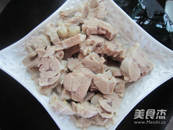 Pork Tendon with Red Oil recipe