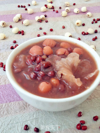 Lotus Seed Red Bean White Fungus Soup recipe