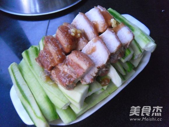 Loofah Steamed Pork recipe