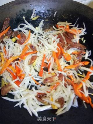 Stir-fried Sausage with Shredded Radish recipe