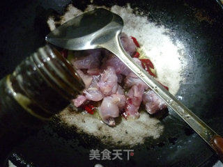 Stir-fried Bullfrog with Zizania recipe