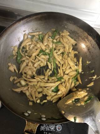 Fried Gluten with Green Pepper recipe